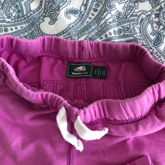 Roots shorts - Picture 3 of 3